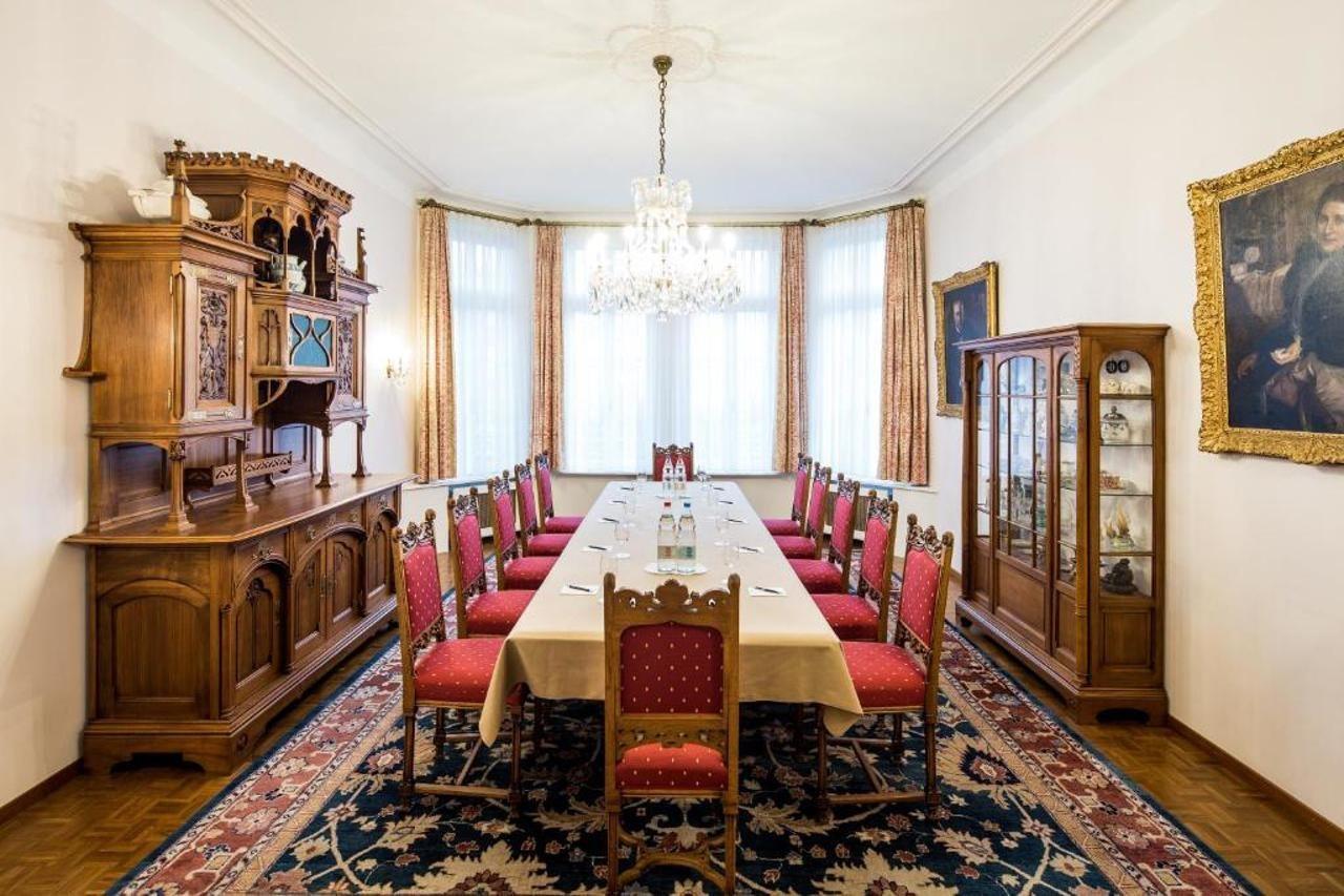 Hotel Schweizerhof Basel Bagian luar foto