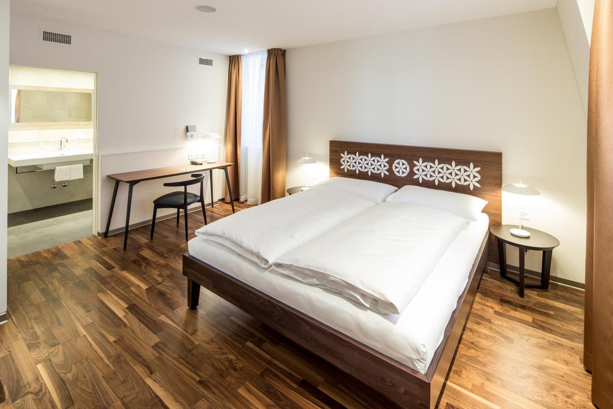 Hotel Schweizerhof Basel Bagian luar foto