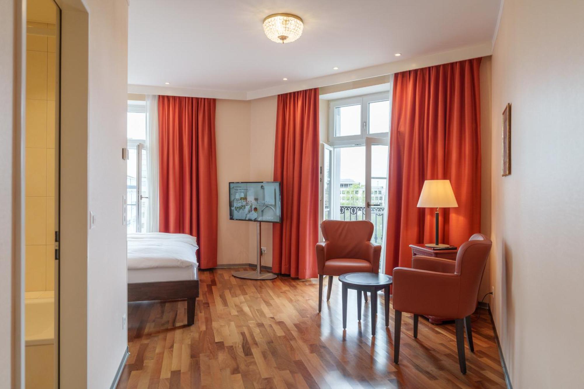 Hotel Schweizerhof Basel Bagian luar foto