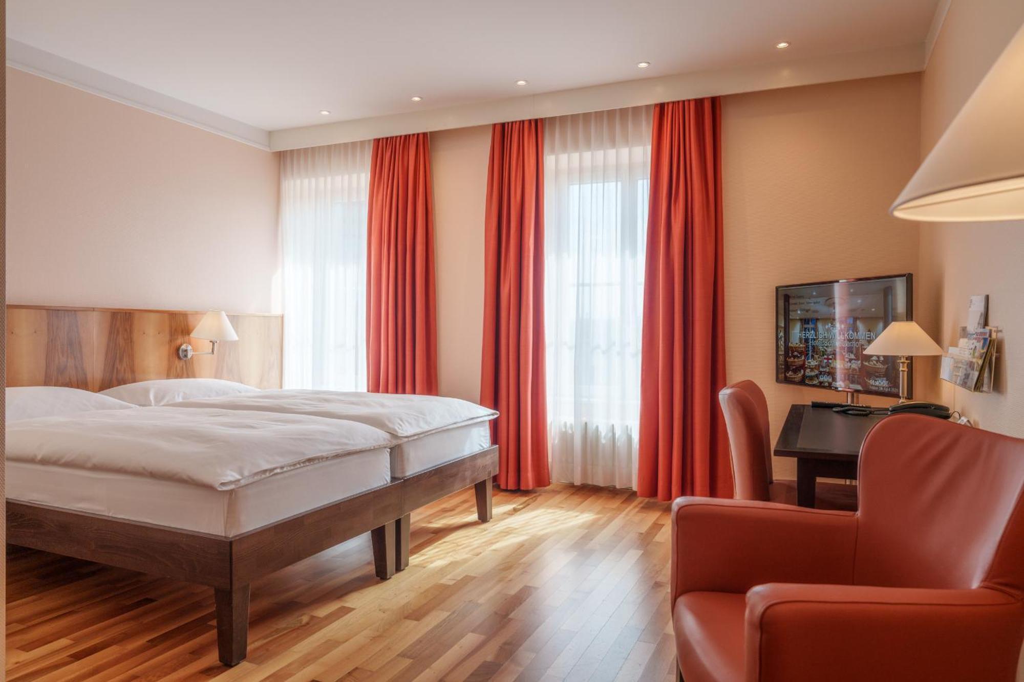 Hotel Schweizerhof Basel Bagian luar foto