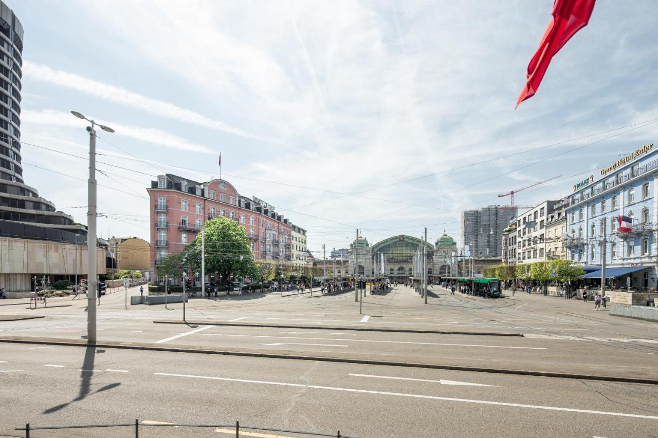 Hotel Schweizerhof Basel Bagian luar foto